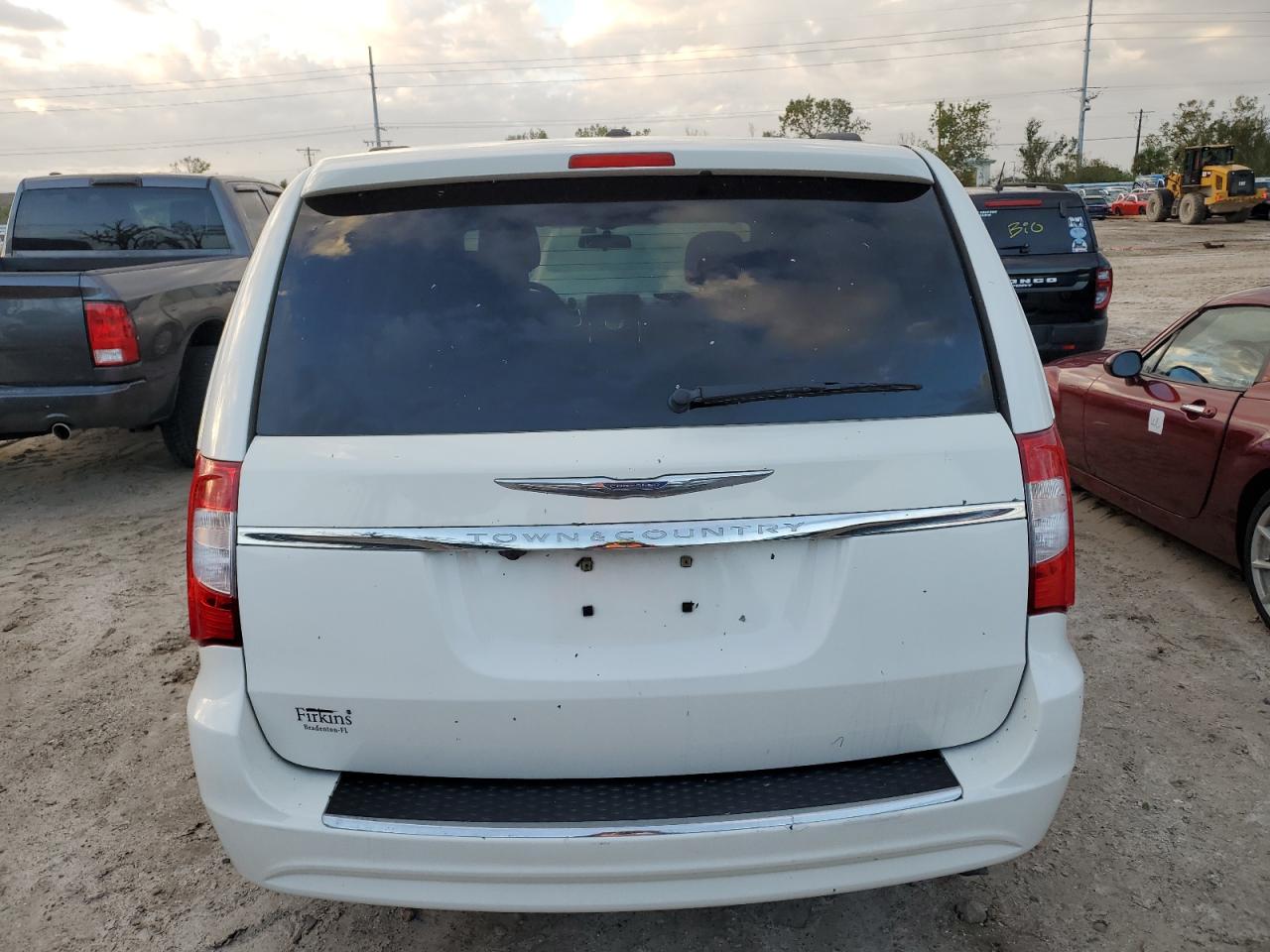 2011 Chrysler Town & Country Touring VIN: 2A4RR5DG8BR604349 Lot: 74632424