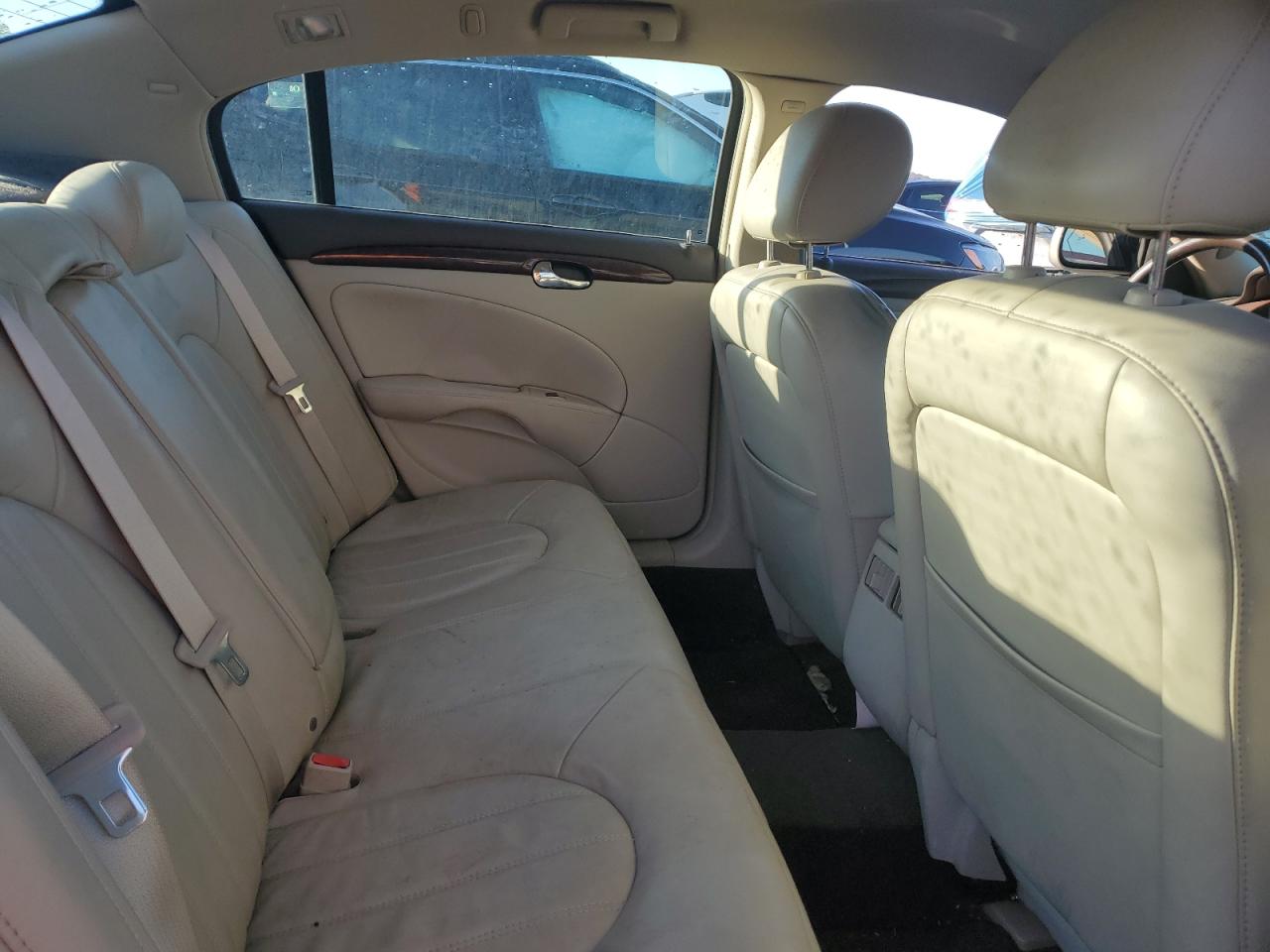 2009 Buick Lucerne - Image 11