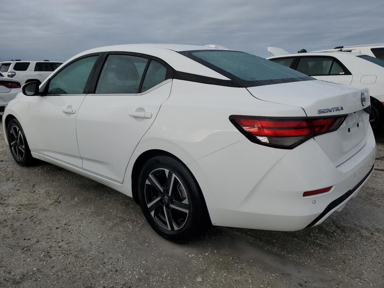 2024 Nissan Sentra - Image 2