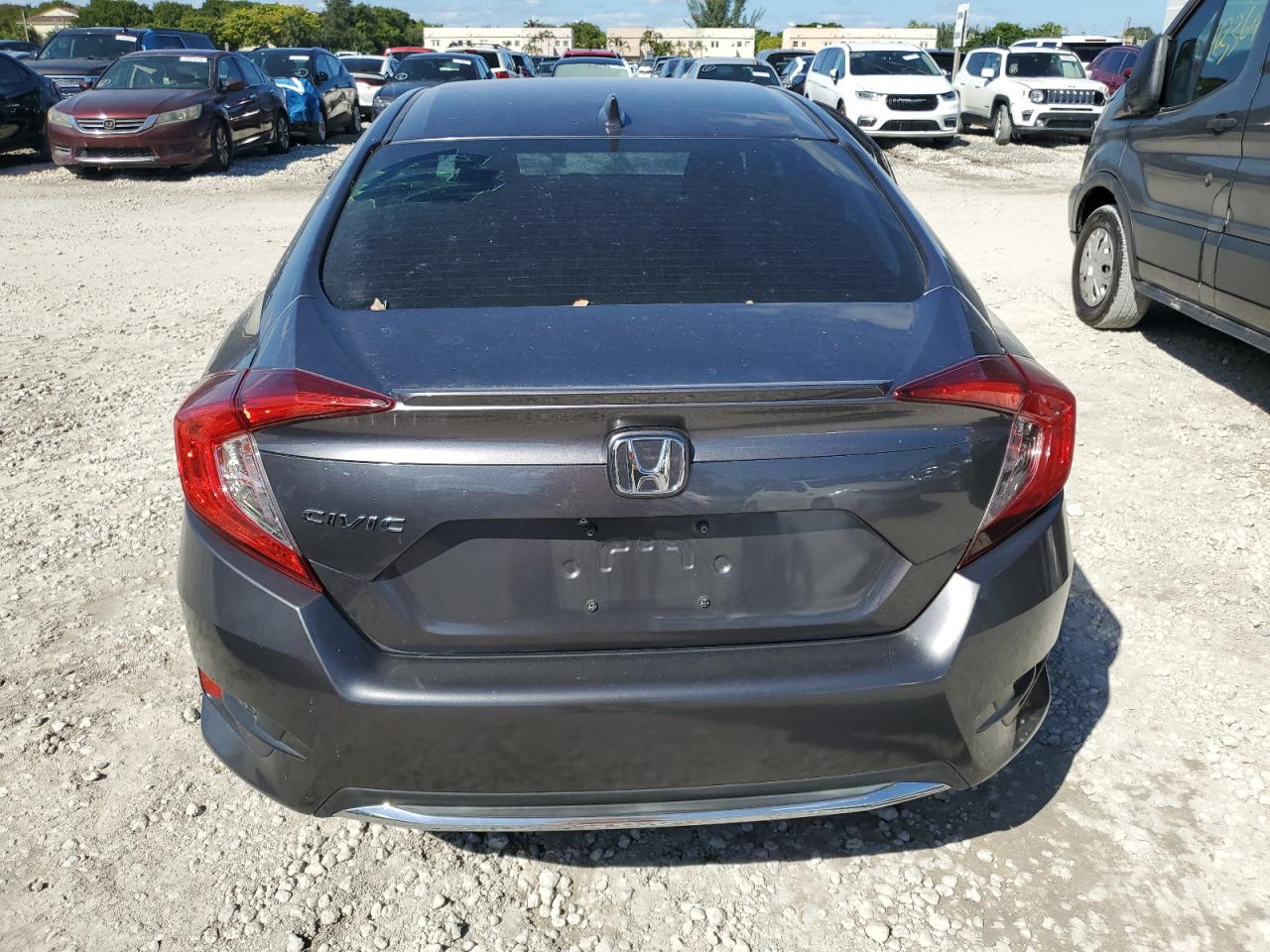 19XFC1F3XKE008979 2019 Honda Civic Ex