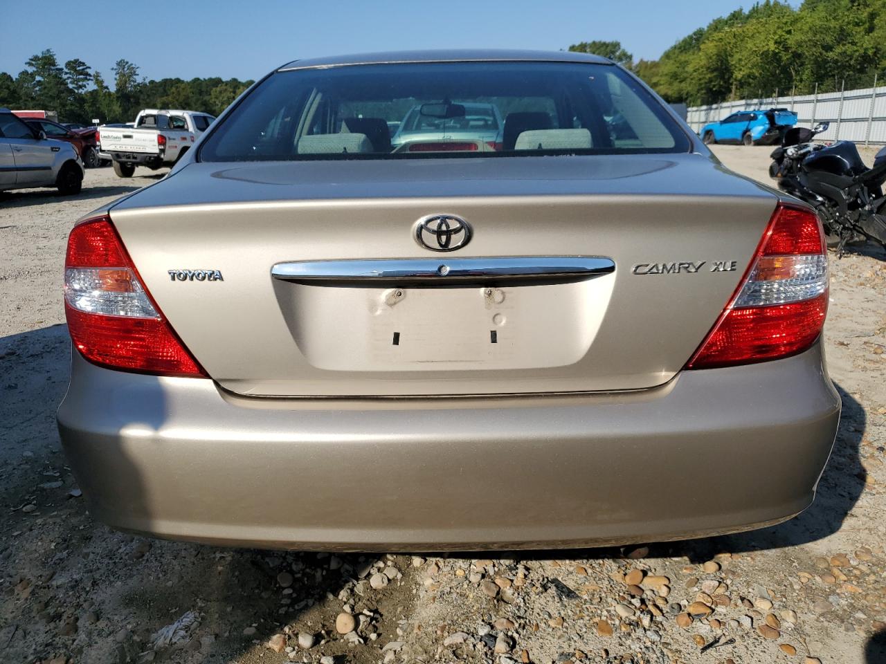 2004 Toyota Camry Le VIN: 4T1BE30K34U829877 Lot: 74463724