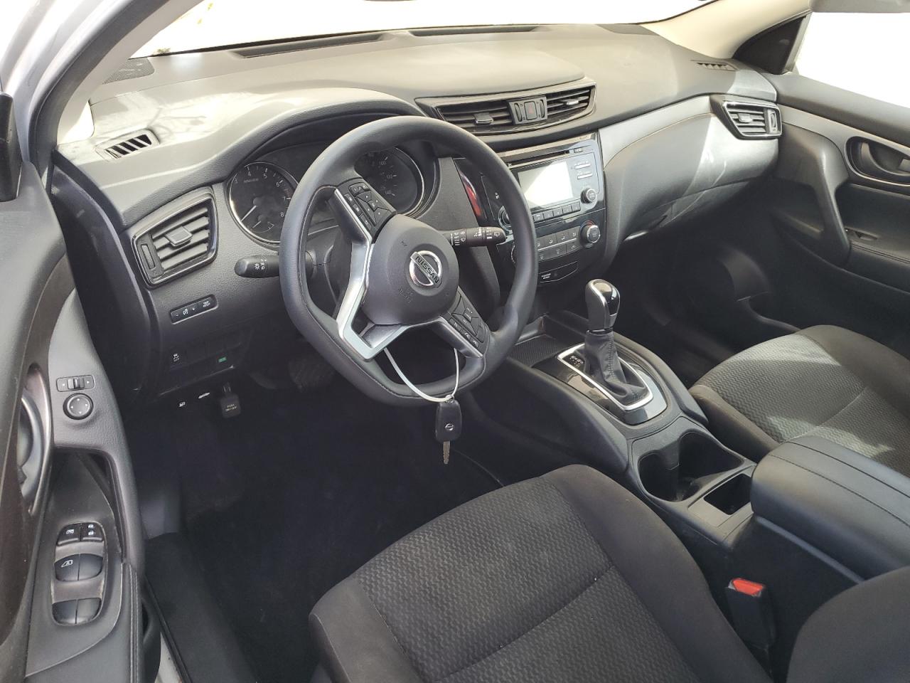 2018 Nissan Rogue - Image 8