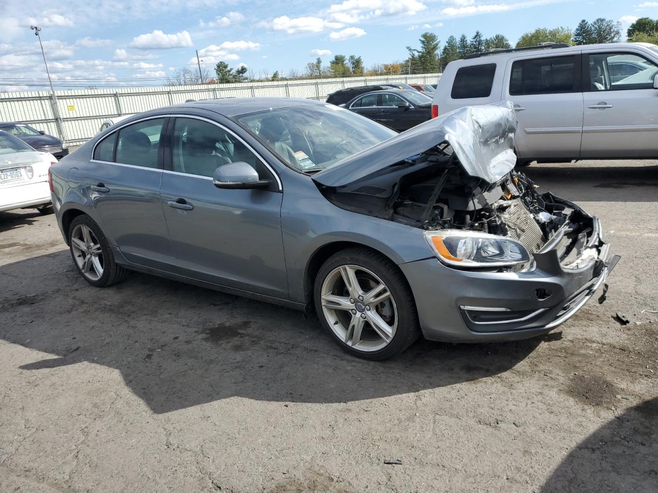 2016 Volvo S60 - Image 4
