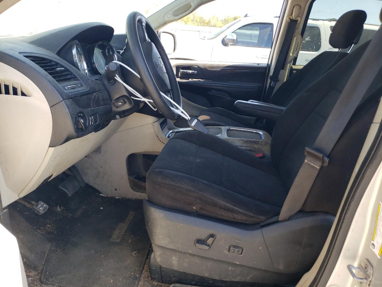 2012 Dodge Caravan - Image 7