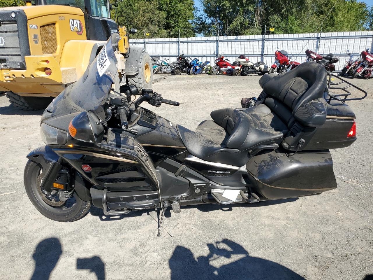 JH2SC68G0GK401249 2016 Honda Gl1800