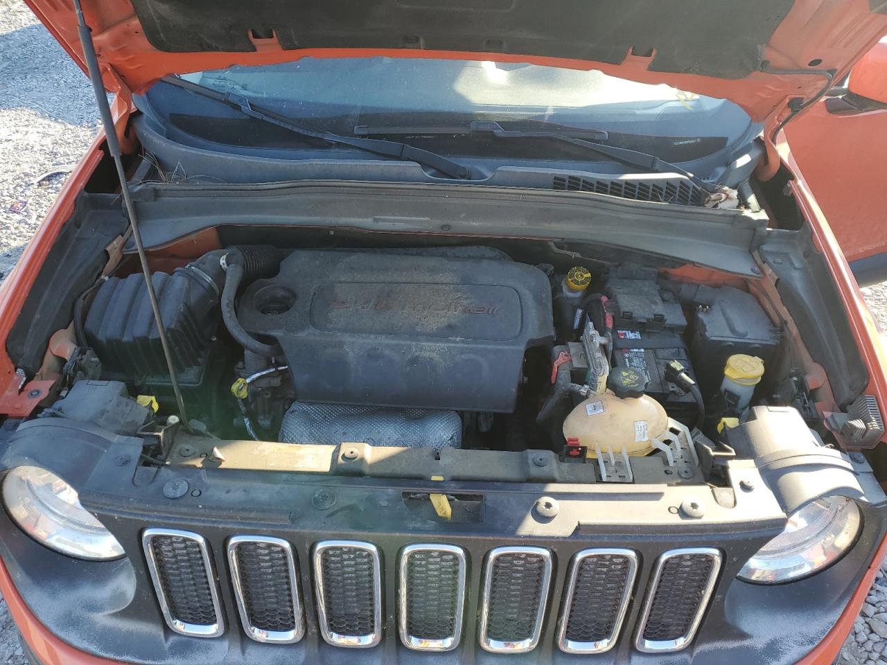 2016 Jeep Renegade - Image 11