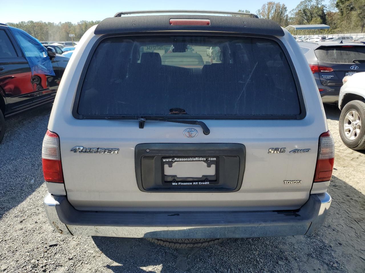 2000 Toyota 4Runner - Image 6