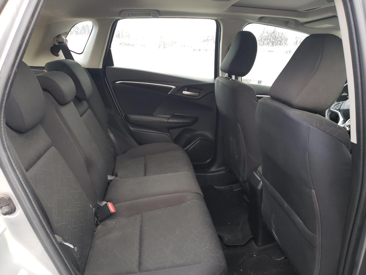 2017 Honda Fit - Image 10
