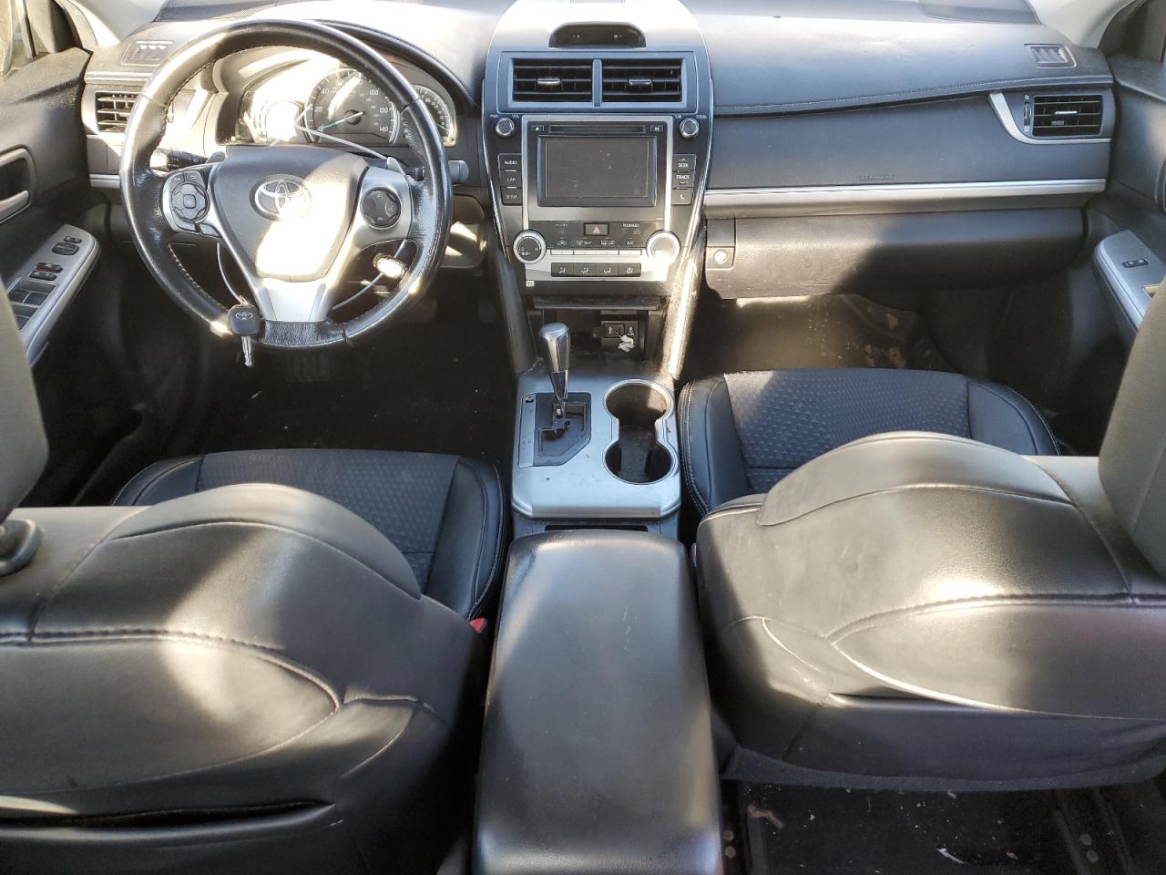 2014 Toyota Camry - Image 8