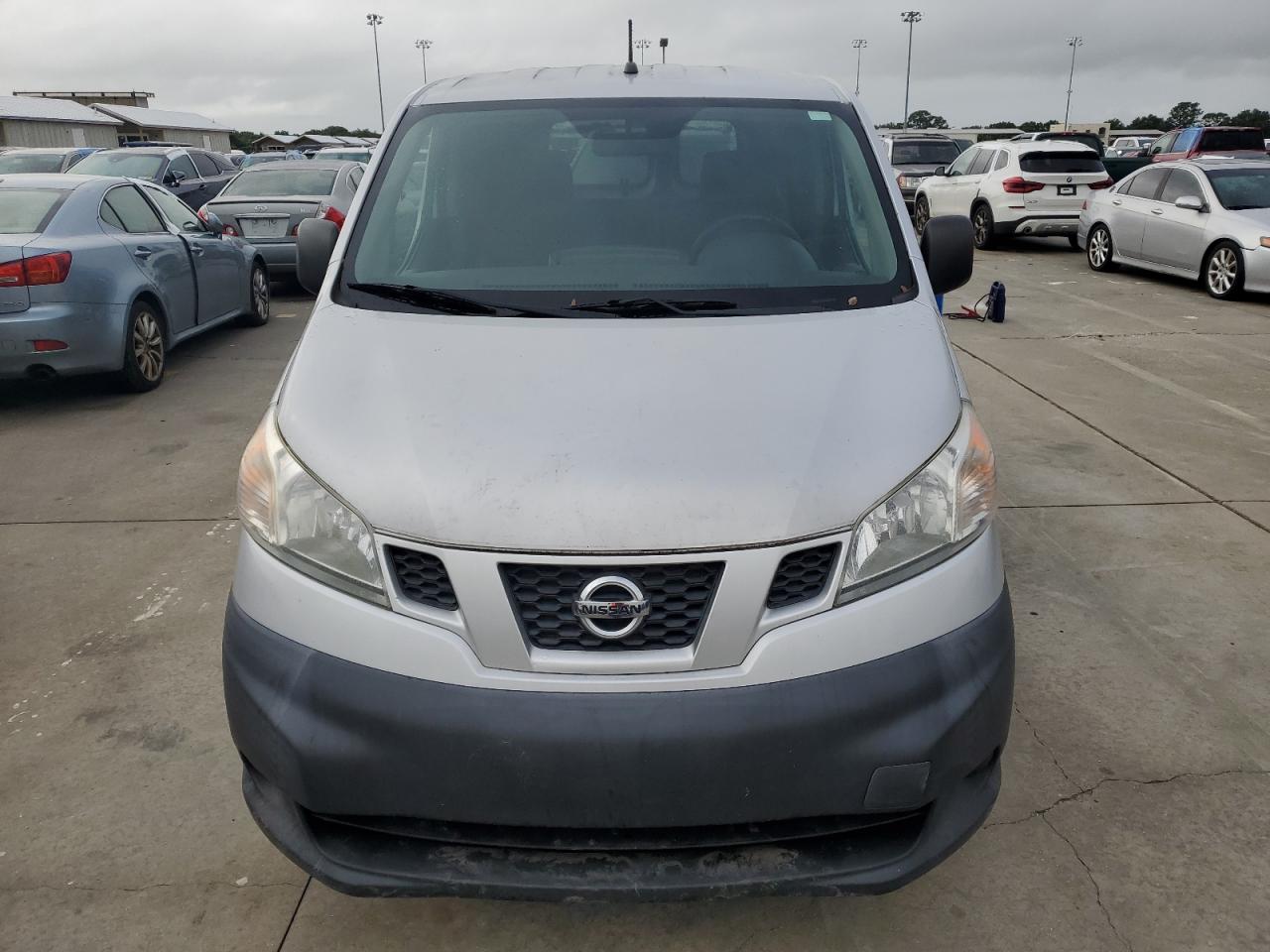 VIN 3N6CM0KN8FK704634 2015 NISSAN NV no.5