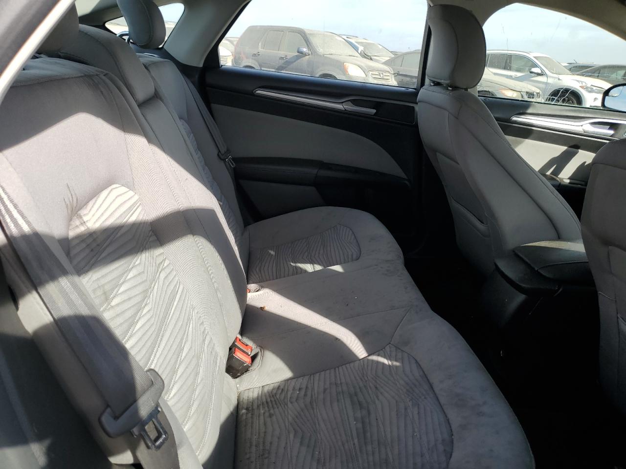 2016 Ford Fusion - Image 10
