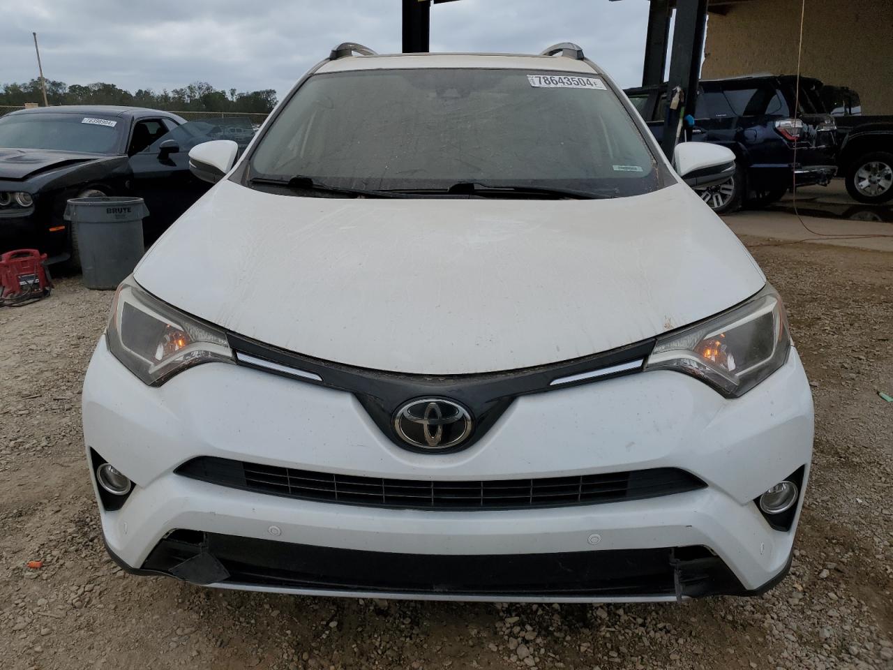 VIN JTMWFREV7JD122317 2018 TOYOTA RAV4 no.5