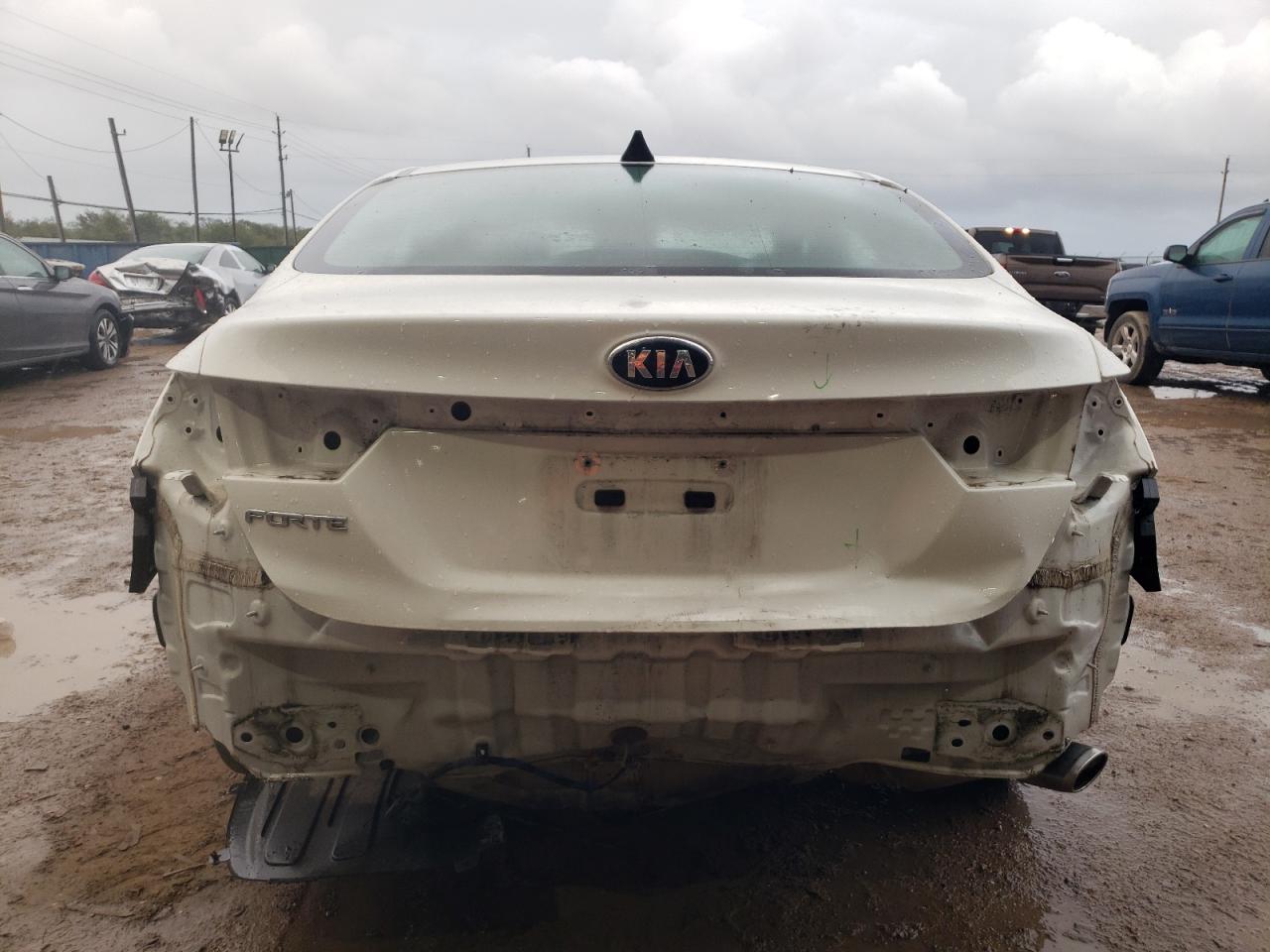 2019 Kia Forte Fe VIN: 3KPF24AD1KE111728 Lot: 78001134