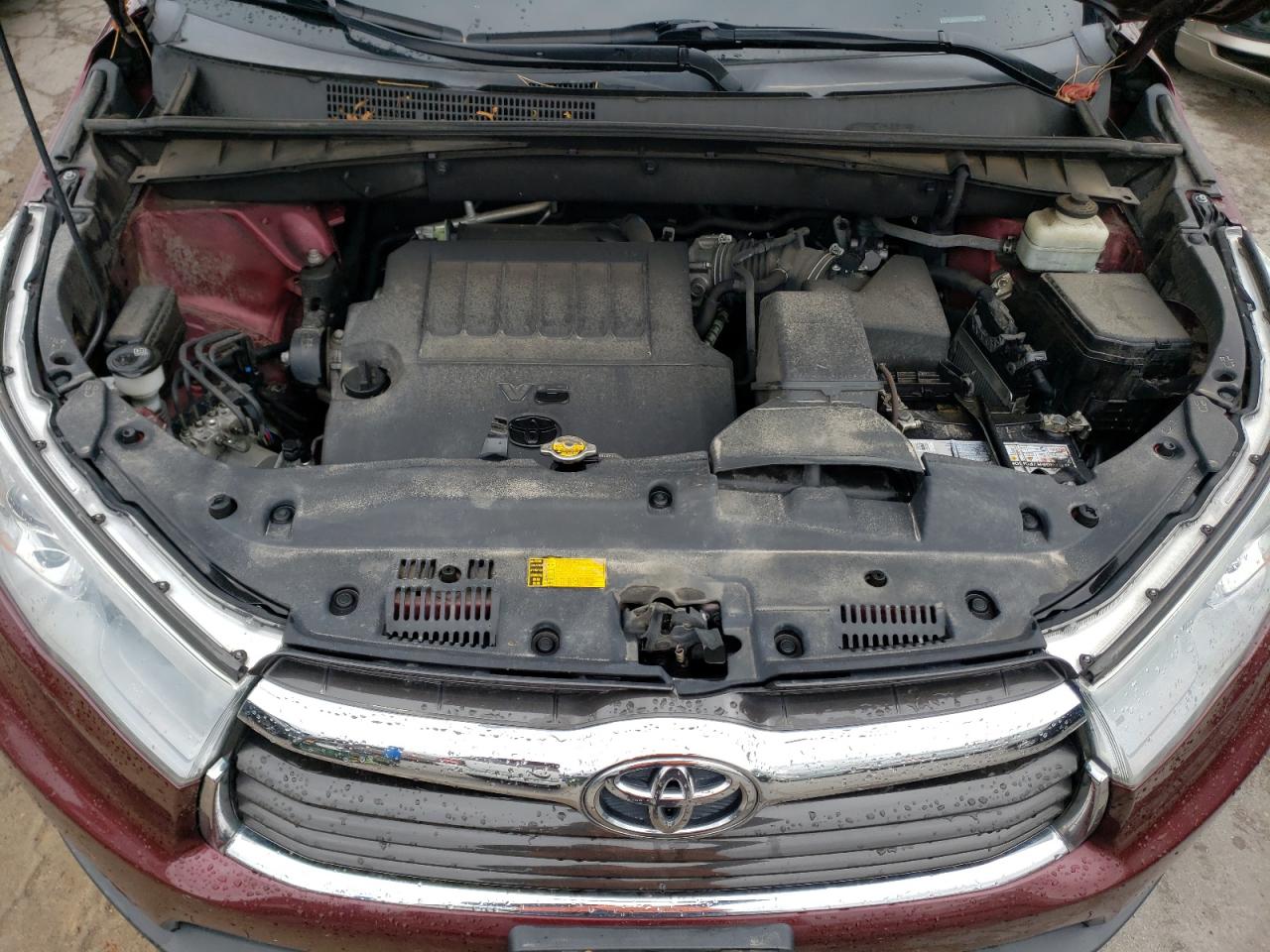 2015 Toyota Highlander - Image 12