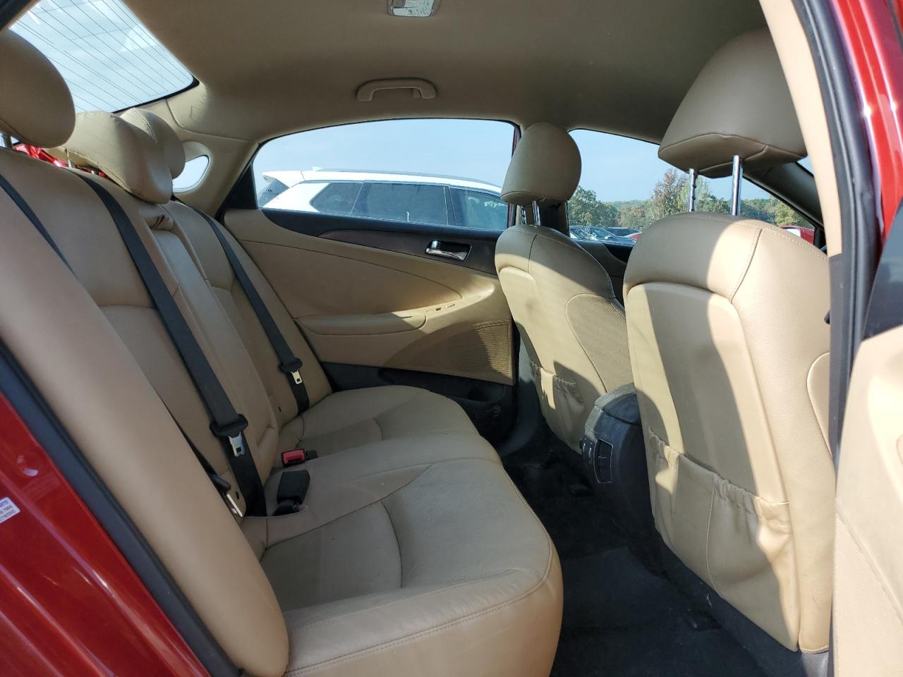 2012 Hyundai Sonata - Image 11