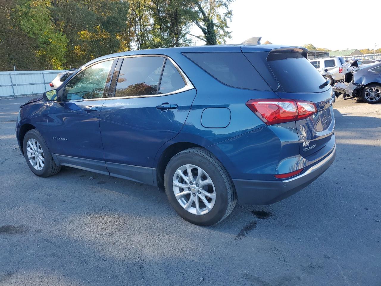 2020 Chevrolet Equinox - Image 2