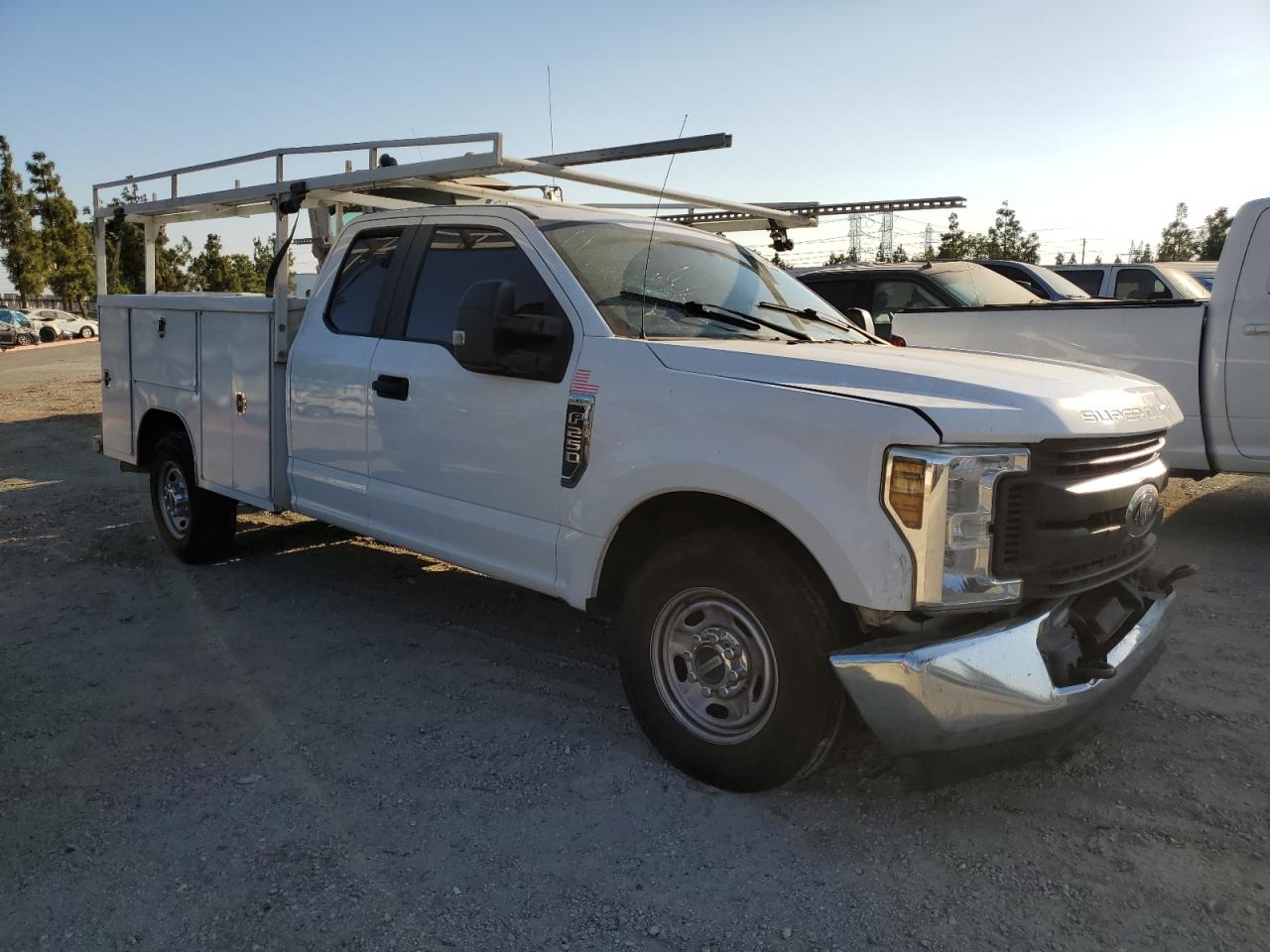 VIN 1FT7X2A67KED28742 2019 FORD F250 no.4