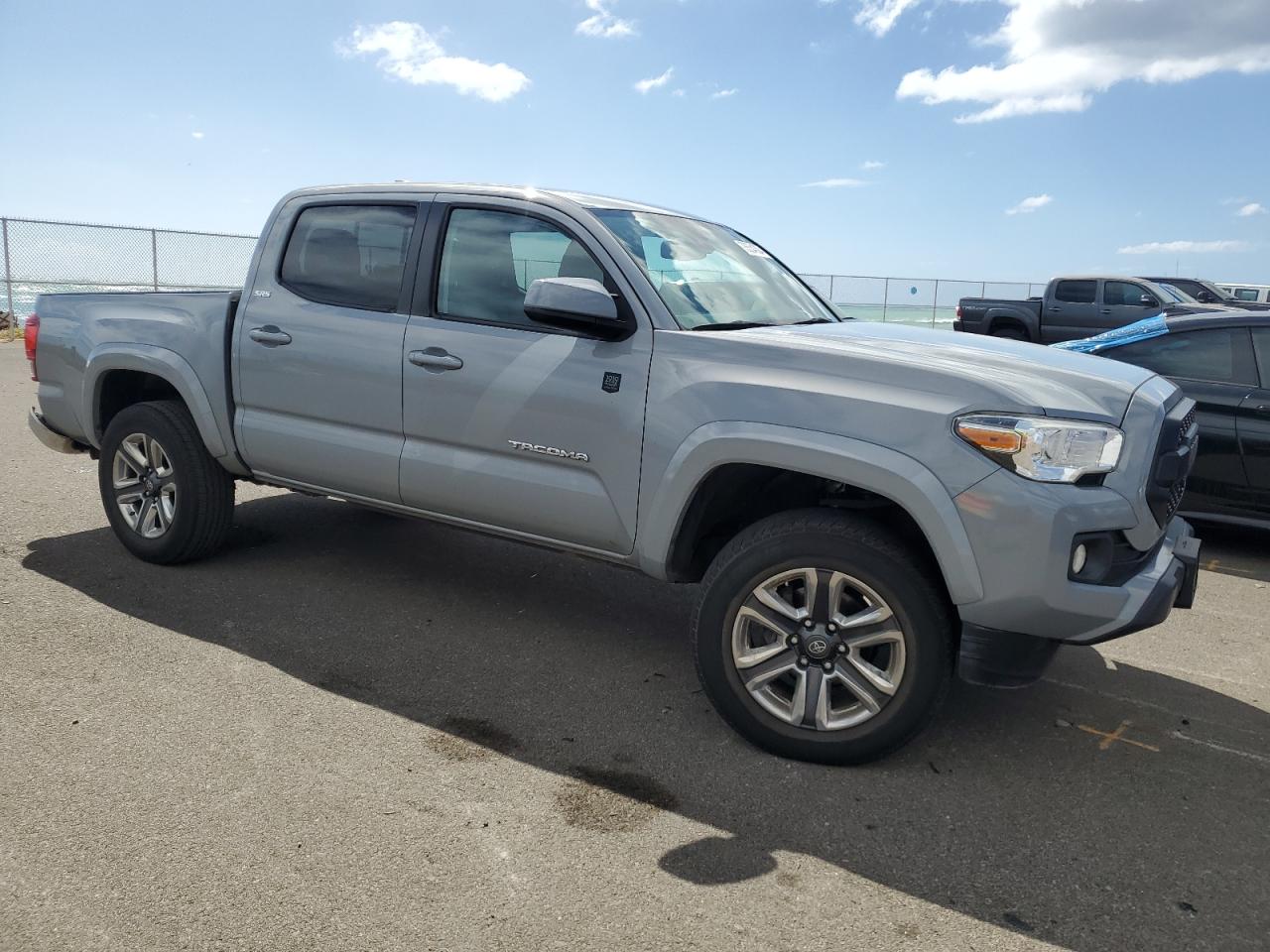 VIN 5TFAZ5CN1KX082863 2019 TOYOTA TACOMA no.4