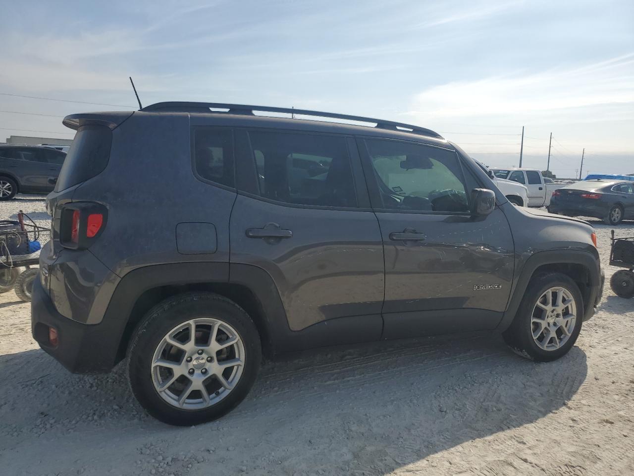 2021 Jeep Renegade - Image 3
