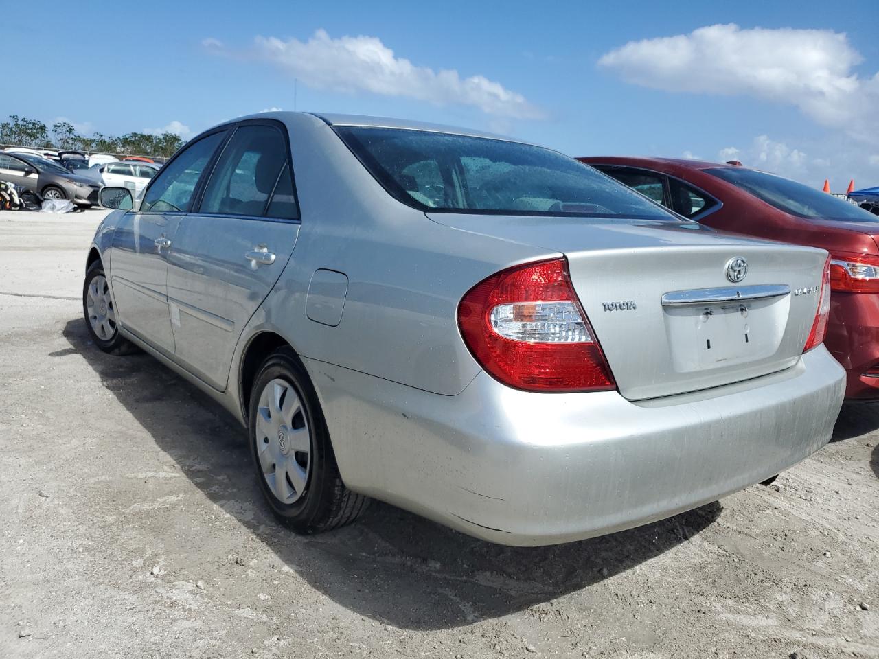 2004 Toyota Camry Le VIN: 4T1BE32K94U886159 Lot: 75824154