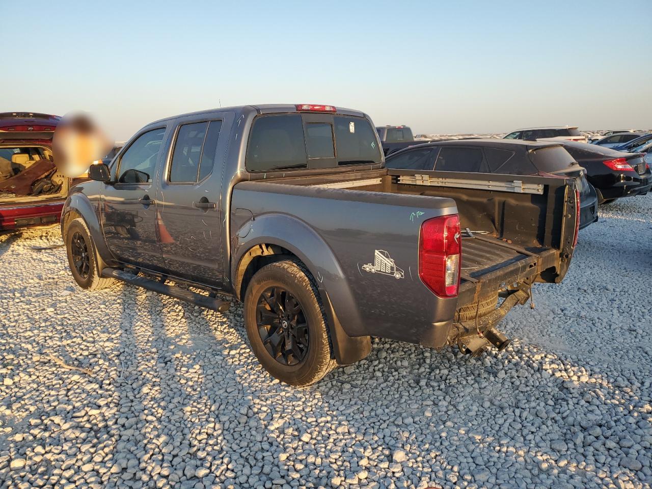 2020 Nissan Navara (Frontier) - Image 2