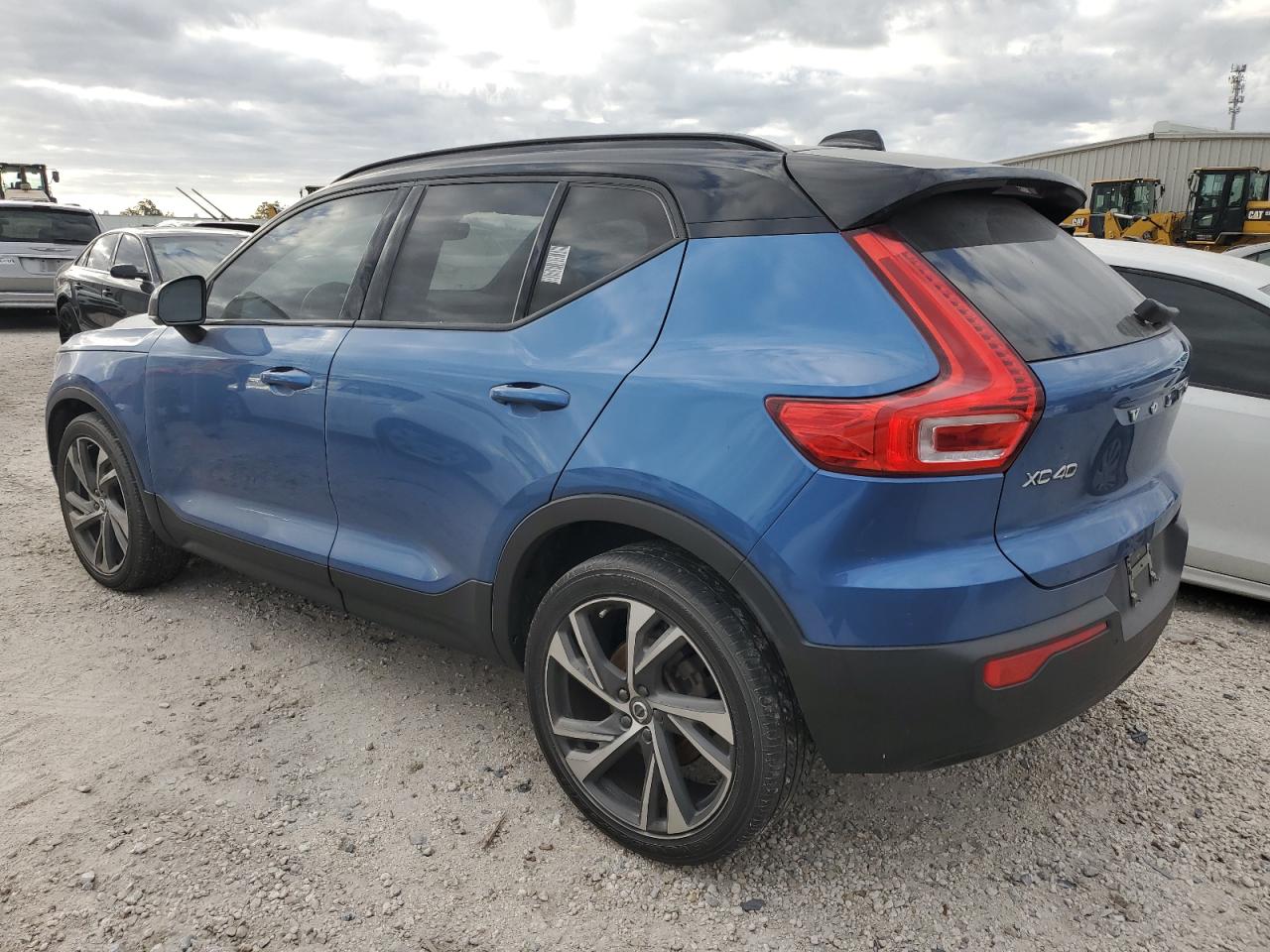 2021 Volvo XC40 - Image 2