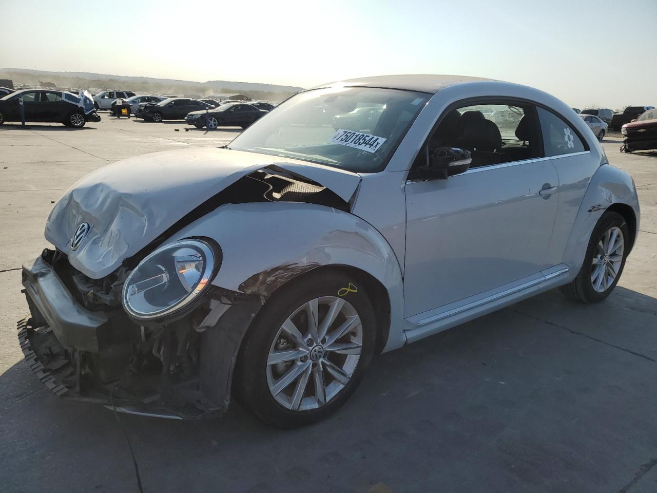 2018 Volkswagen Beetle Se VIN: 3VWJD7AT7JM701754 Lot: 75018544