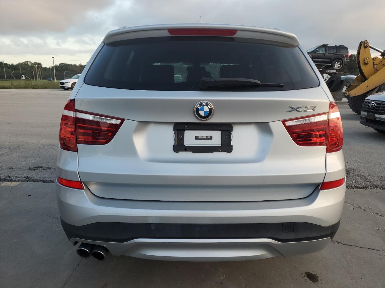 VIN 5UXWZ7C36H0V91962 2017 BMW X3 no.6