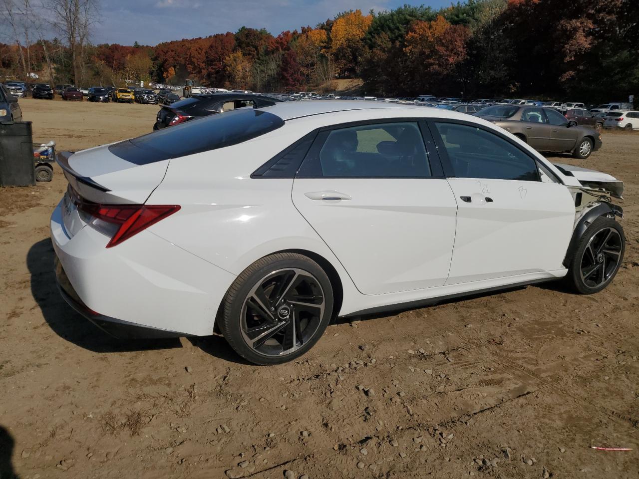 2023 Hyundai Elantra - Image 3