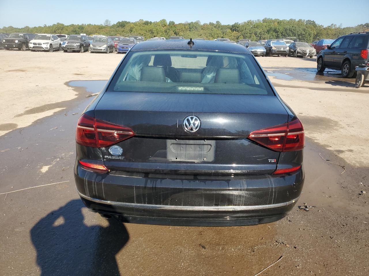 2018 Volkswagen Passat S VIN: 1VWAA7A30JC016005 Lot: 74587154