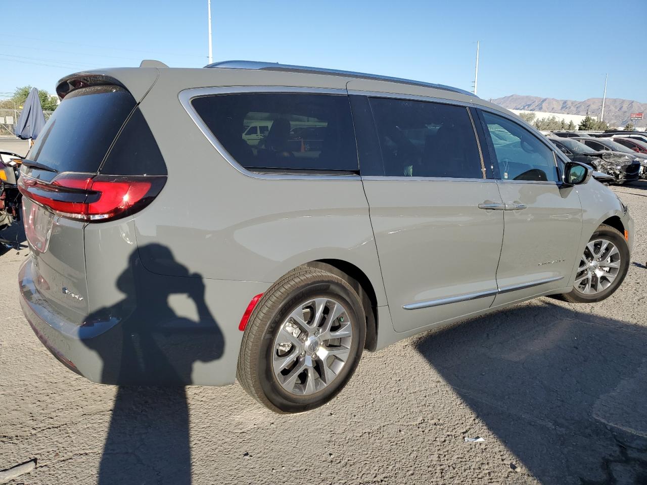 2021 Chrysler Pacifica - Image 3