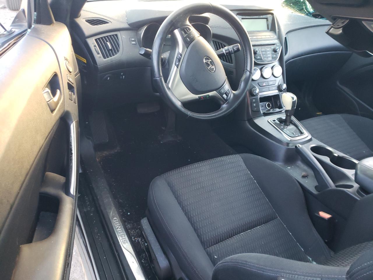 2013 Hyundai Genesis - Image 8