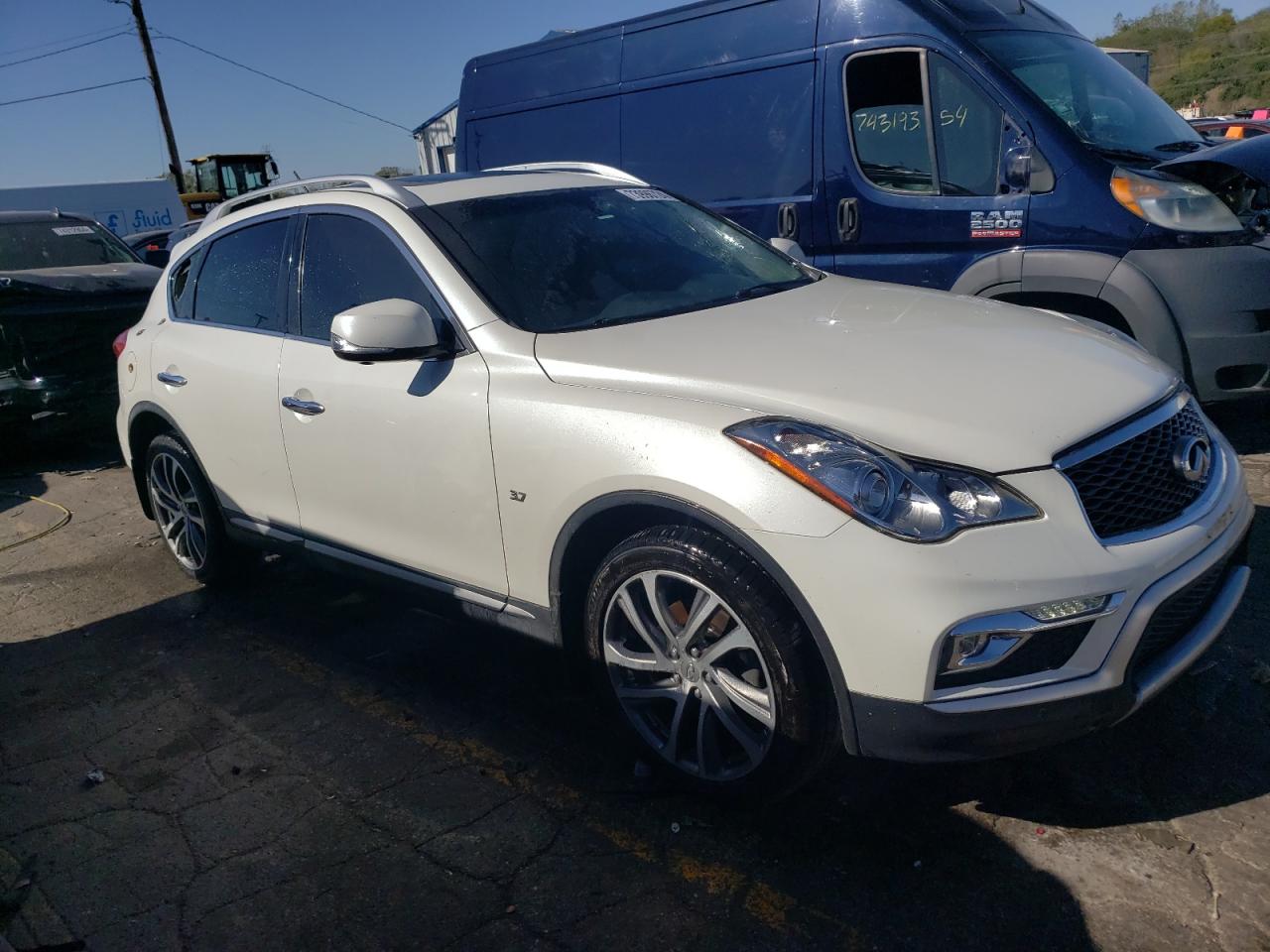 2017 Infiniti QX50 - Image 4