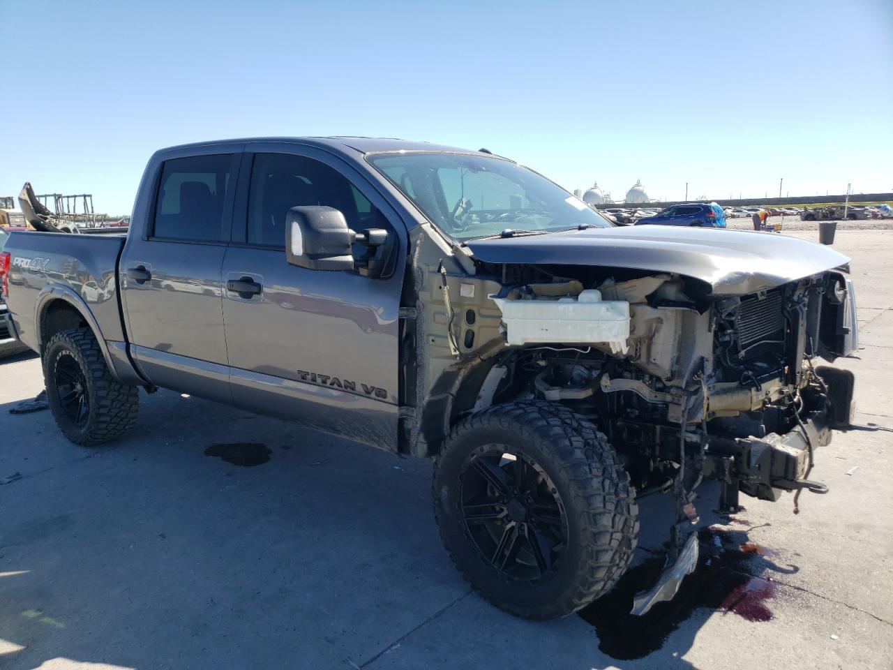 VIN 1N6AA1E56KN527457 2019 NISSAN TITAN no.4