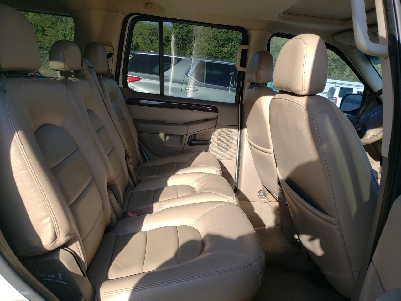 2004 Ford Explorer Limited VIN: 1FMZU65W24ZA17861 Lot: 73741424