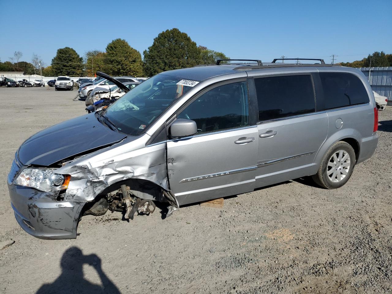 2015 Chrysler Town & Country - Image 1