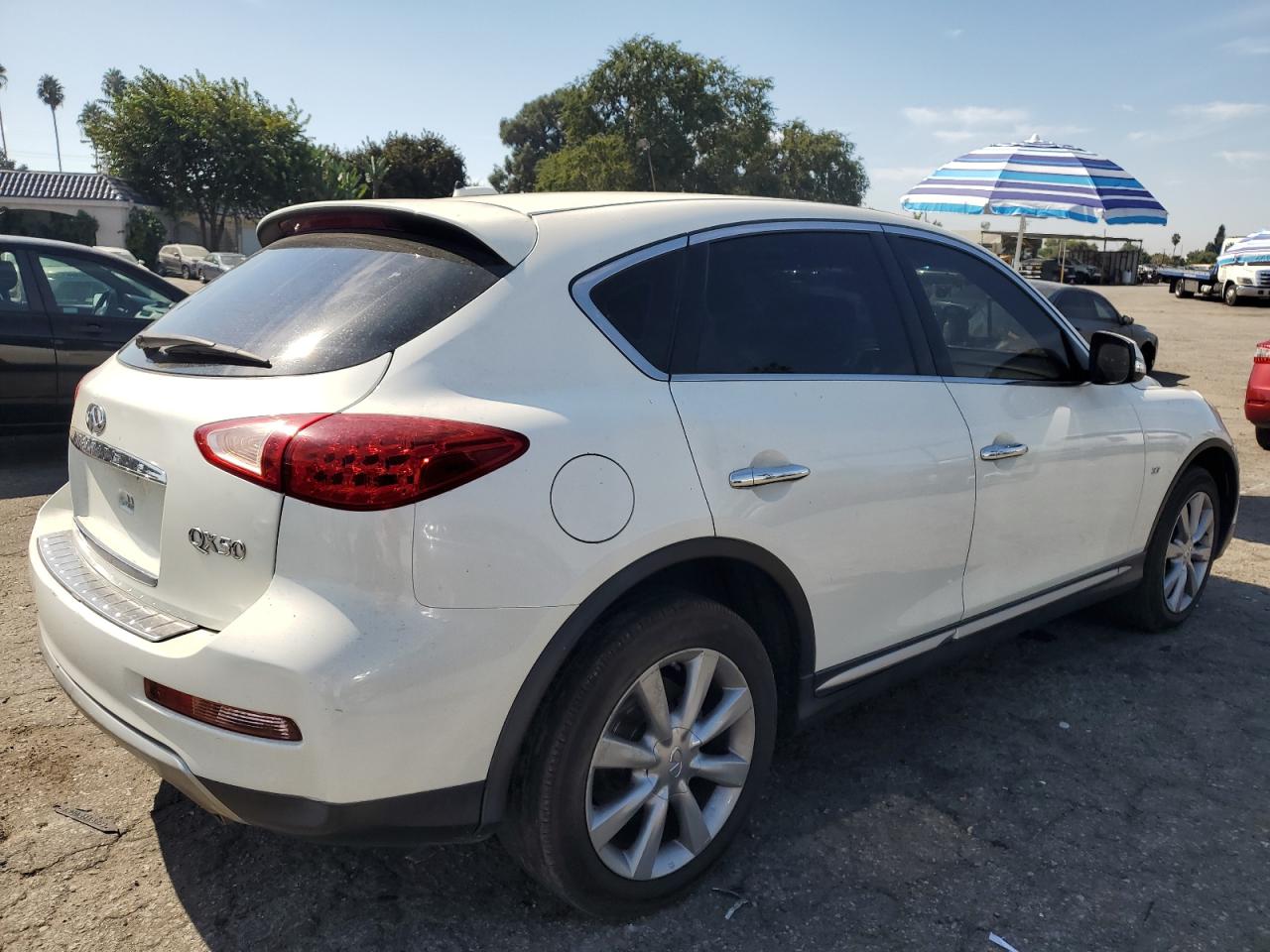 JN1BJ0RP3HM383333 2017 Infiniti Qx50