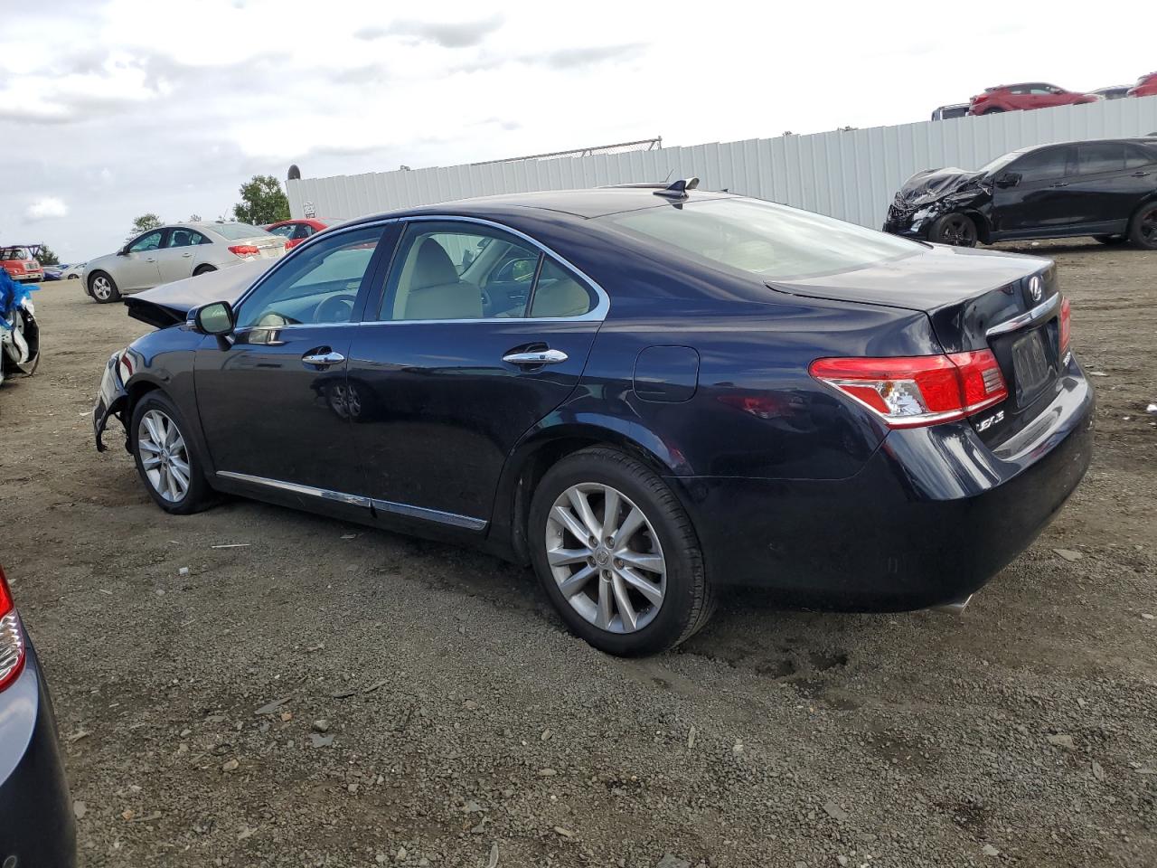 2010 Lexus ES - Image 2