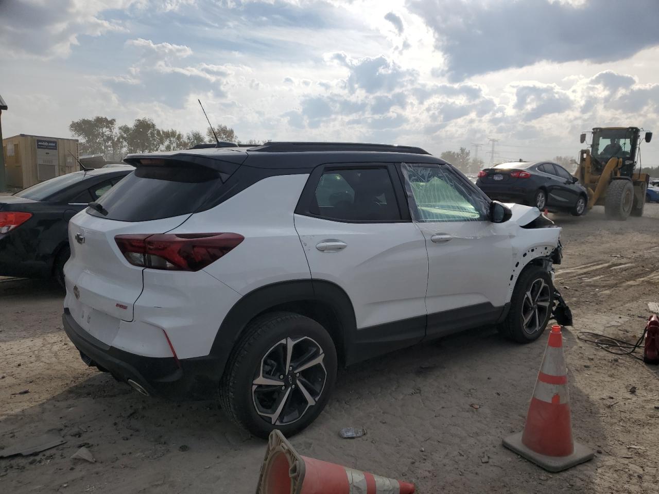 2023 Chevrolet TrailBlazer - Image 3