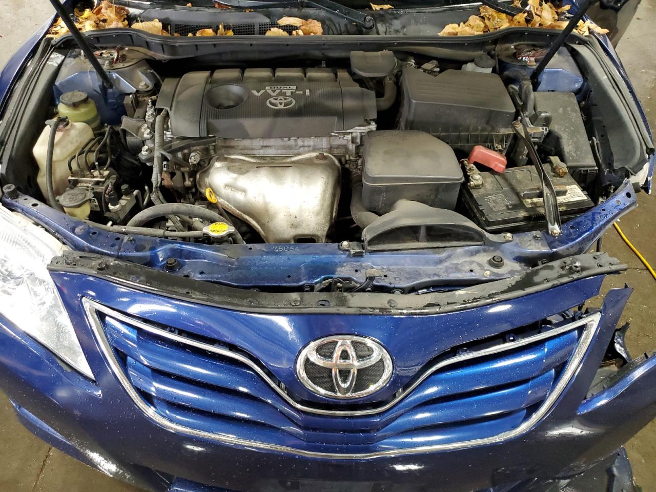 2010 Toyota Camry - Image 11