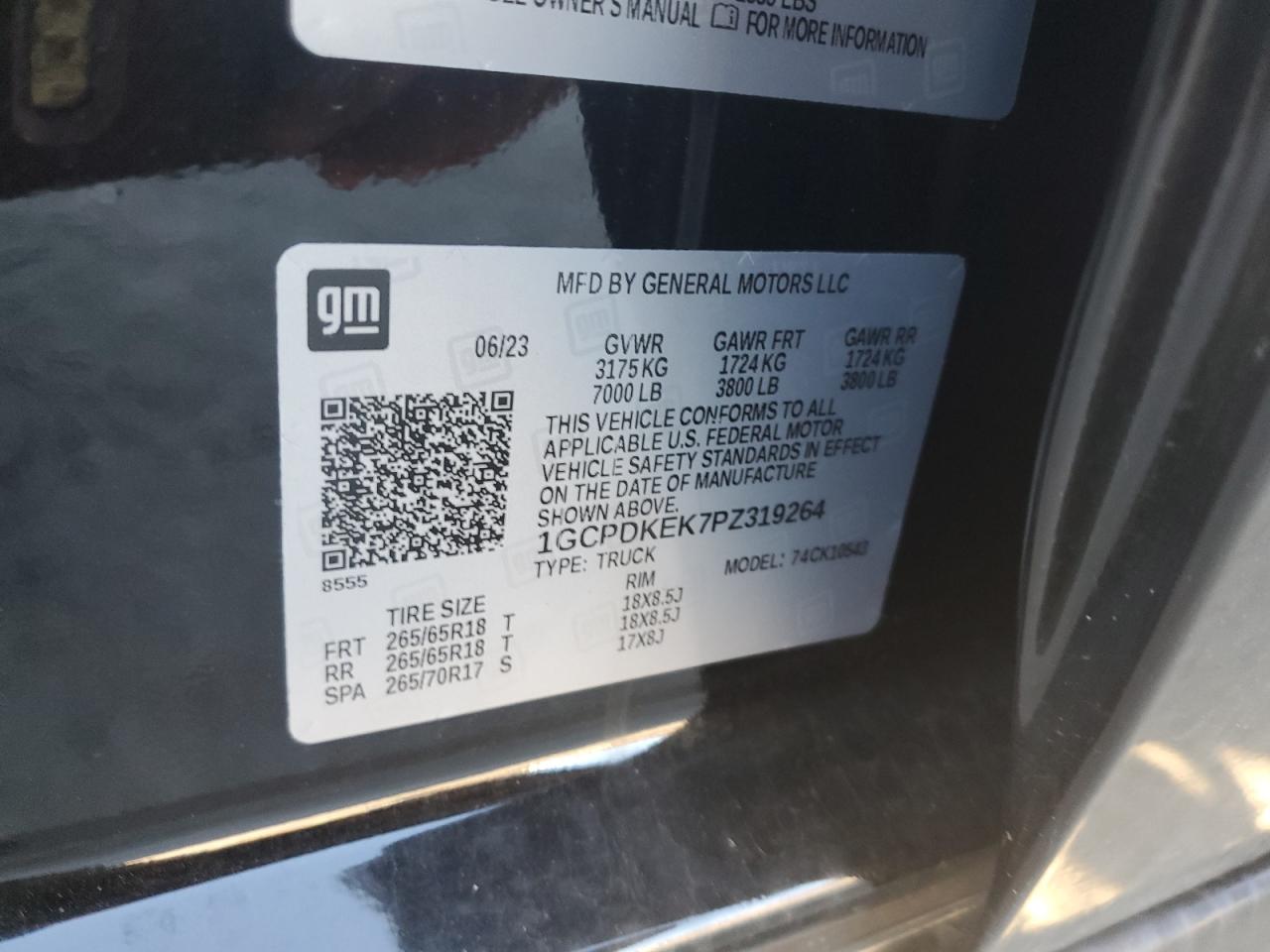 2023 Chevrolet Silverado - Image 12