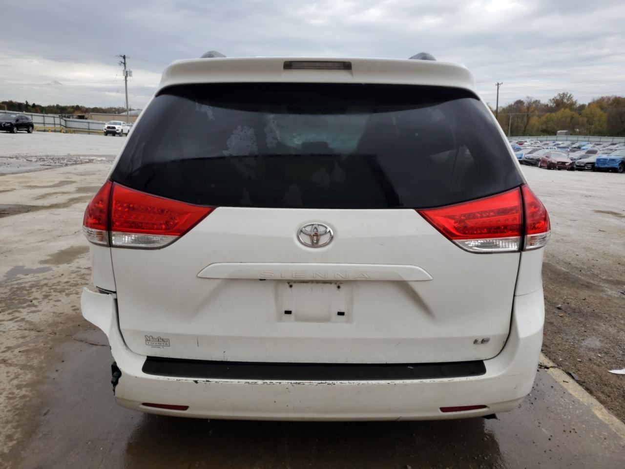 2012 Toyota Sienna Le VIN: 5TDKK3DC7CS177977 Lot: 78804634