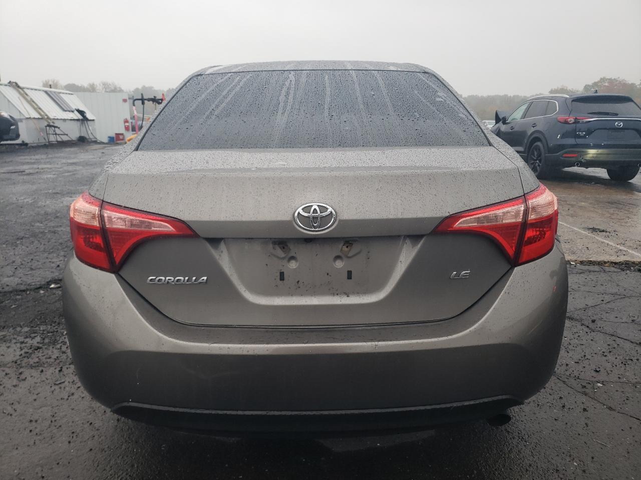 2018 Toyota Corolla L VIN: 2T1BURHE8JC095934 Lot: 74045924