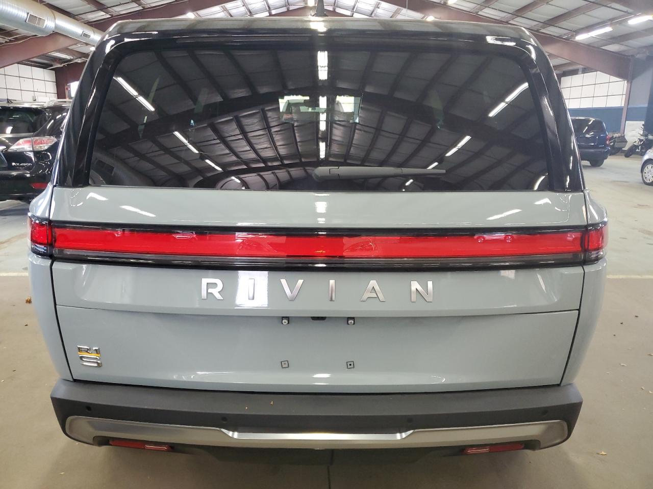 7PDSGABAXRN037937 2024 Rivian R1S Adventure