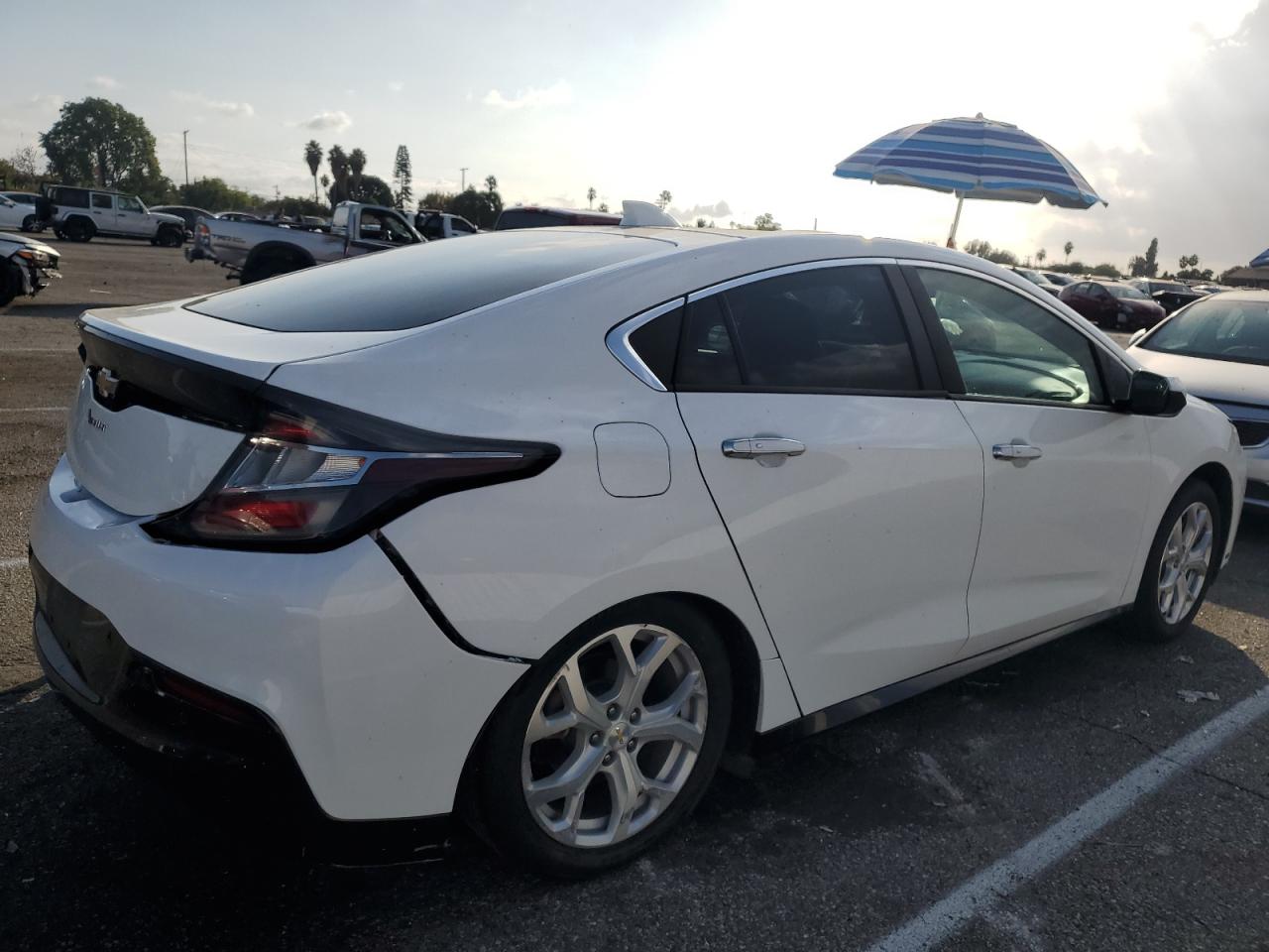 2017 Chevrolet Volt - Image 3