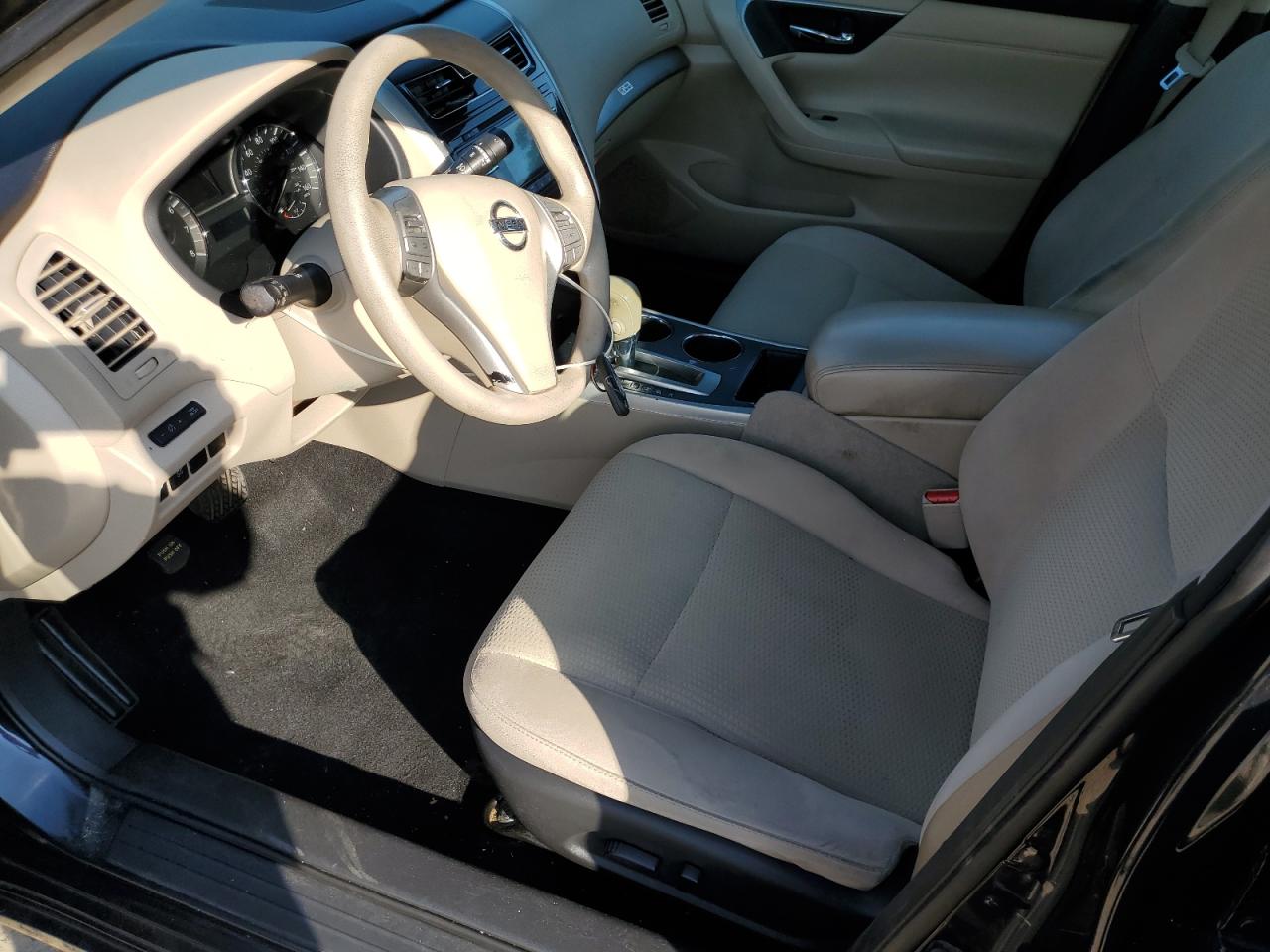 2015 Nissan Altima - Image 7