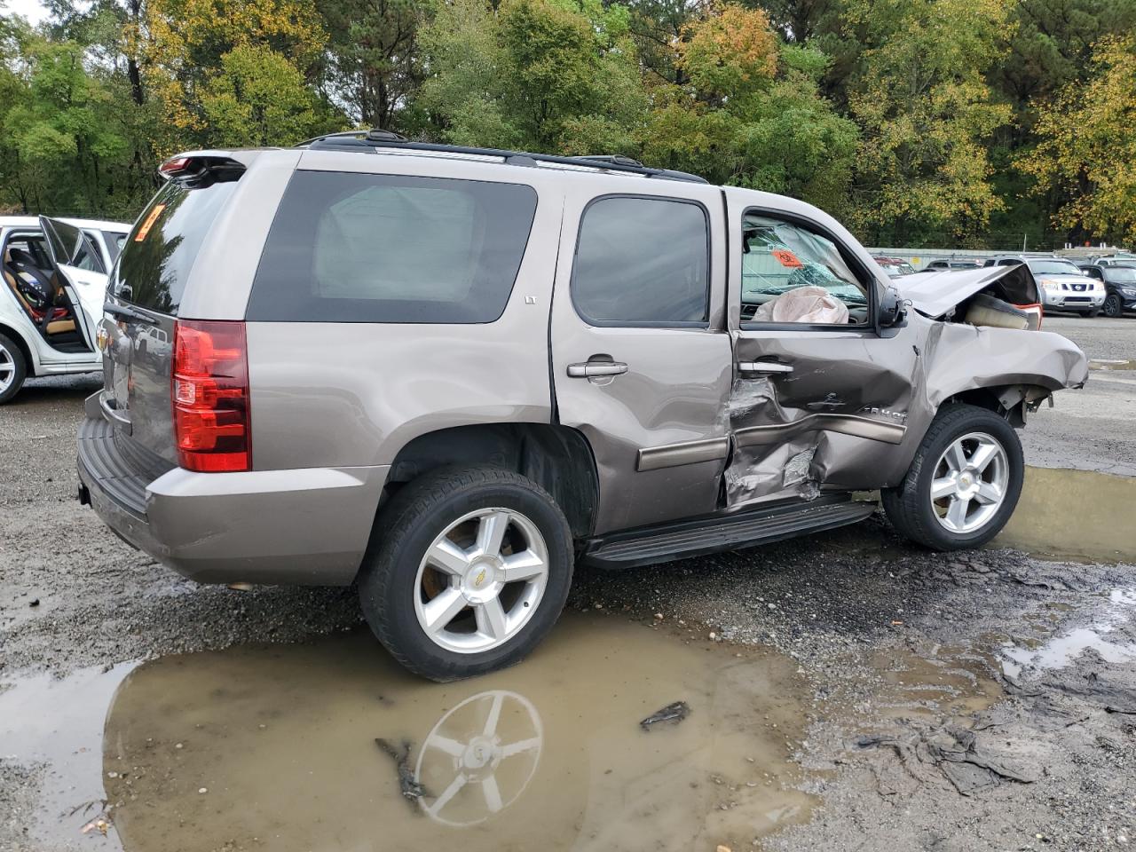 2014 Chevrolet Tahoe - Image 3