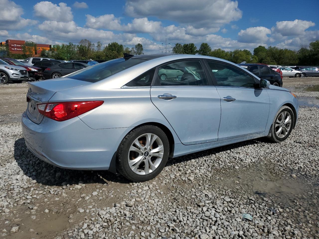 2012 Hyundai Sonata - Image 3