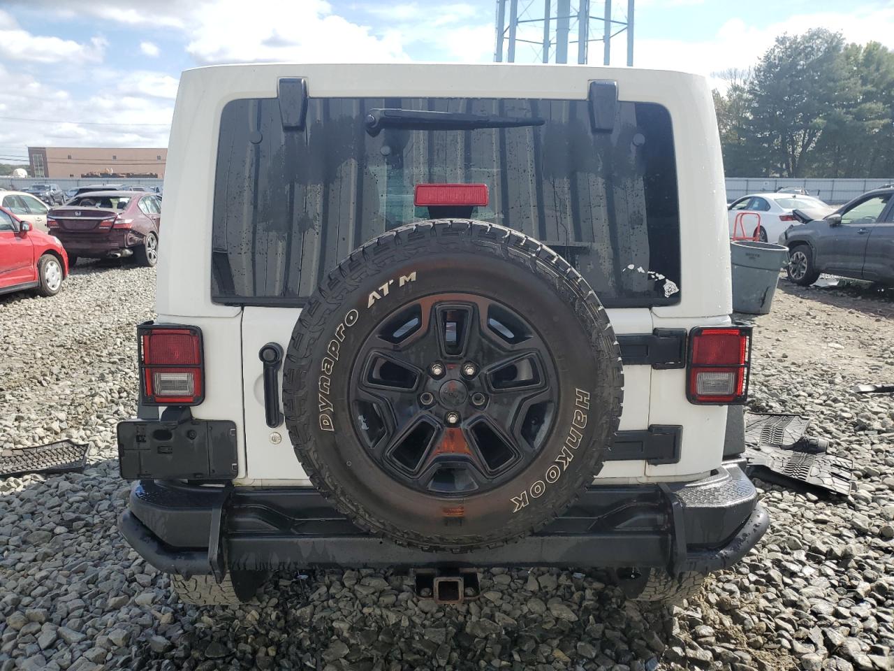 1C4HJWEG8DL596133 2013 Jeep Wrangler Unlimited Sahara