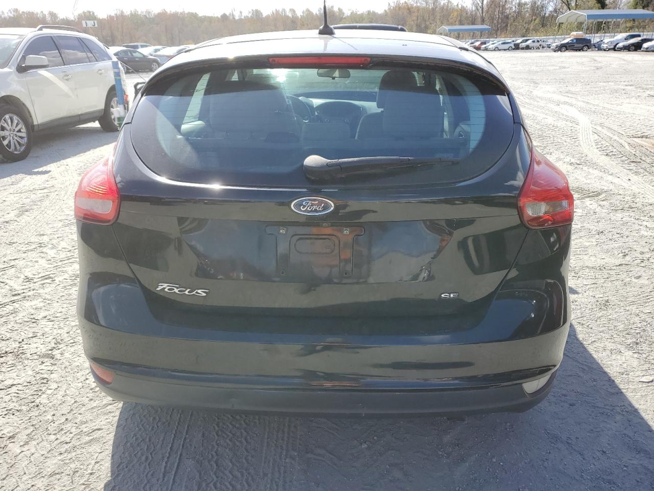 2017 Ford Focus Se VIN: 1FADP3K23HL312584 Lot: 77850484